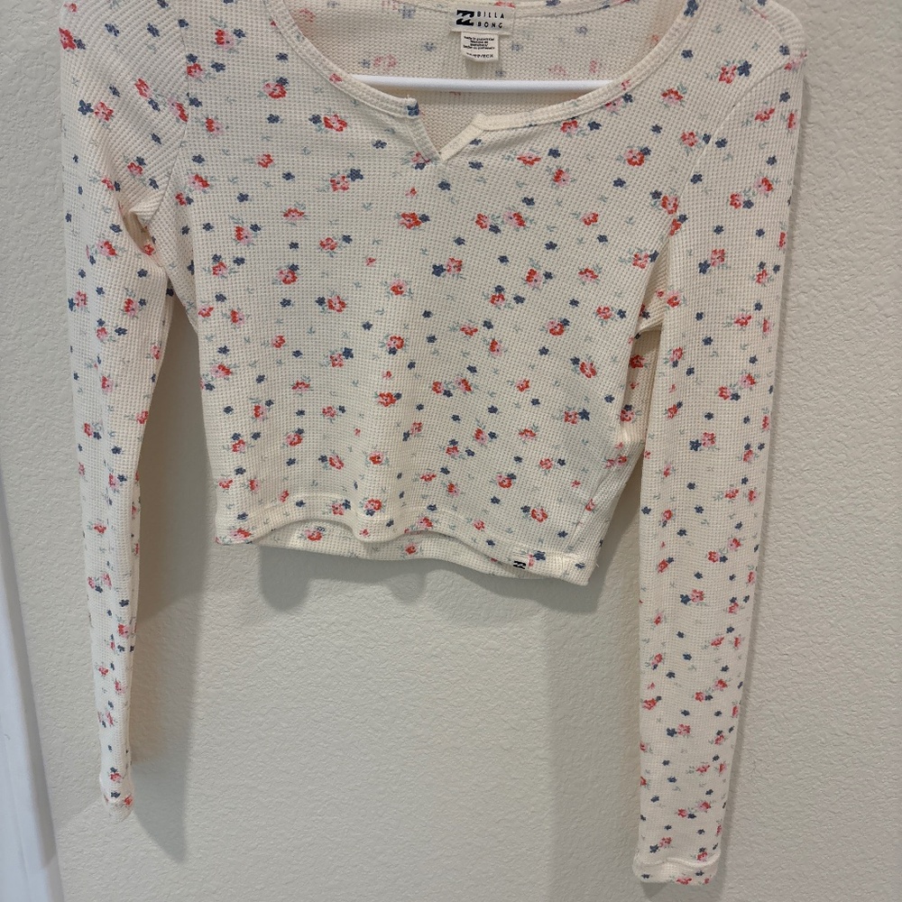 Billabong long sleeve cropped top size xs